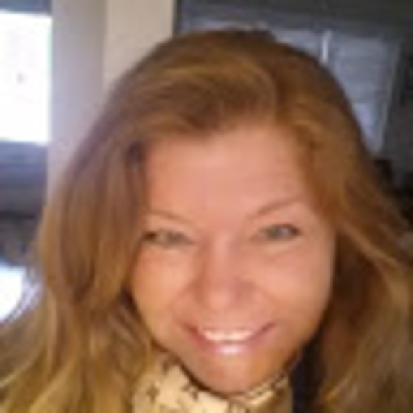 Meet your Posher, Deborah - Picture 1 of 1